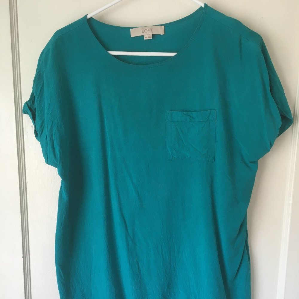 Ann Taylor LOFT relaxed fit top
